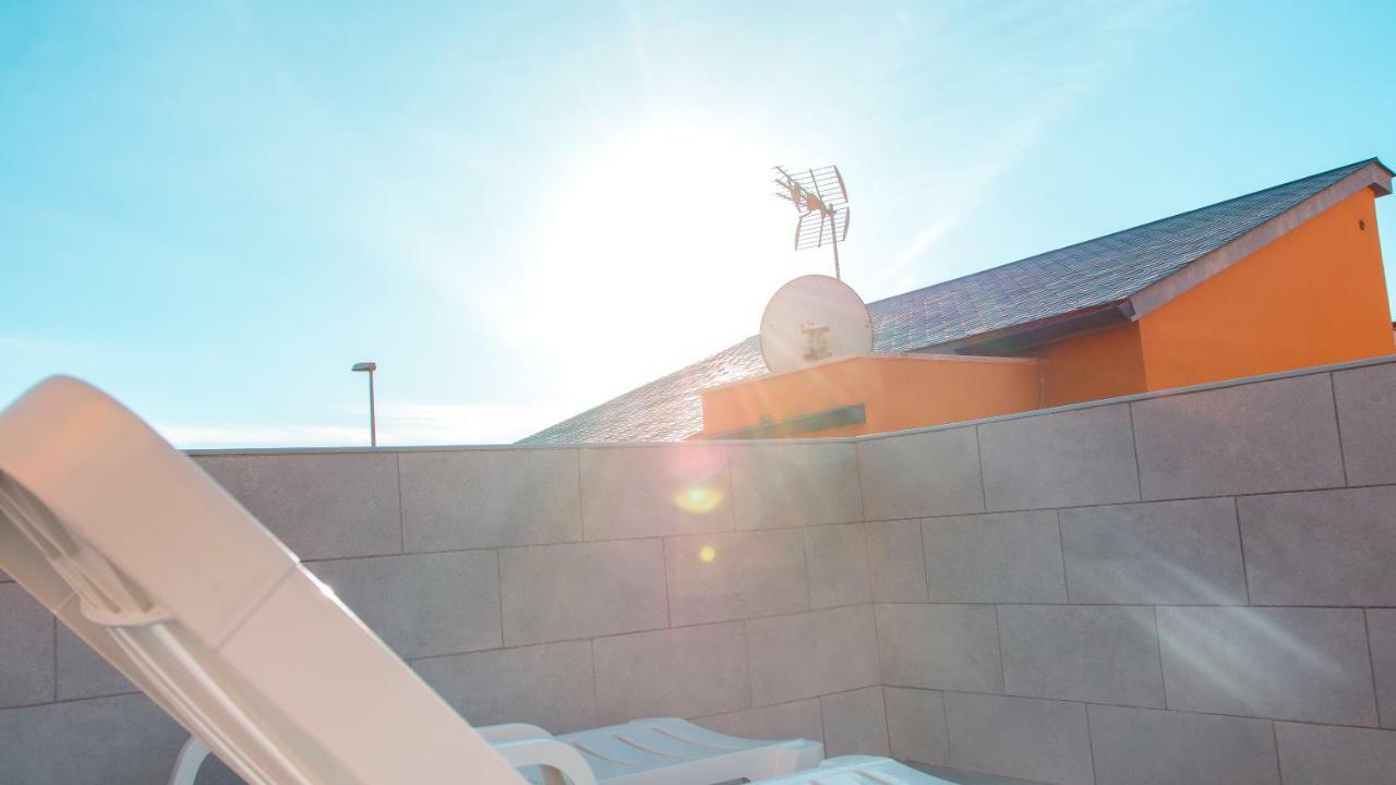 The Safe Point Suites Castillo Castillo del Romeral Exterior foto